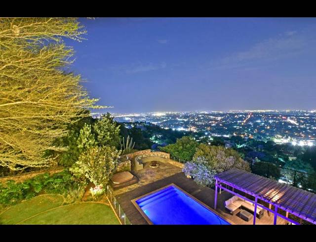 6 BEDROOM HOUSE FOR SALE IN NORTHCLIFF